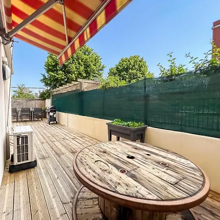 Avec Grande Terrasse Proche Du Centre Appartement *