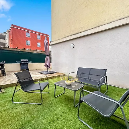 Avec Grande Terrasse Proche Du Centre *