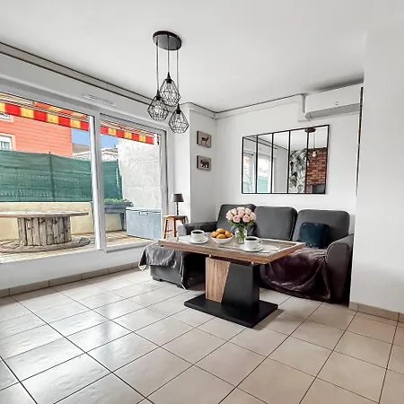 Appartement Avec Grande Terrasse Proche Du Centre Meyzieu